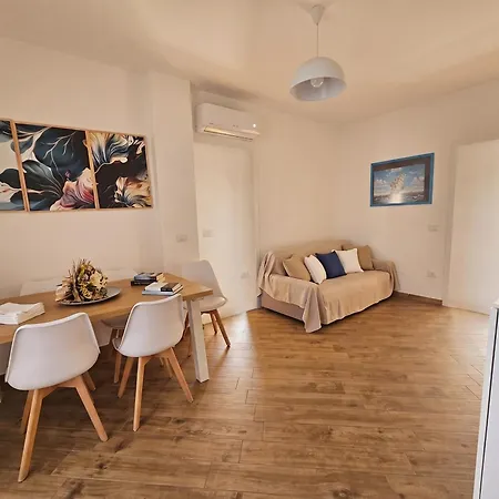 Lido Facing The With A Spacious Balcony Appartement *